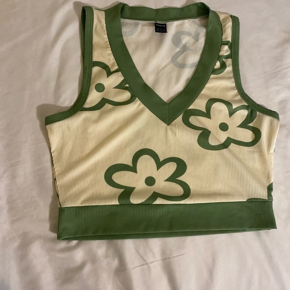 SHEIN Women's Green Vest - Picture 2 of 2